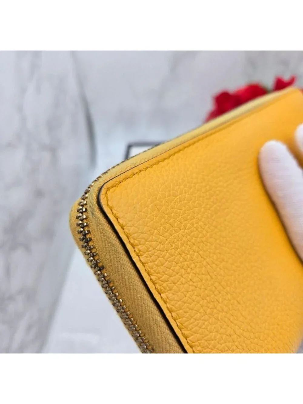 ★SOLD★ Gucci Logo Wallet Yellow Leather - Picture 7 of 14